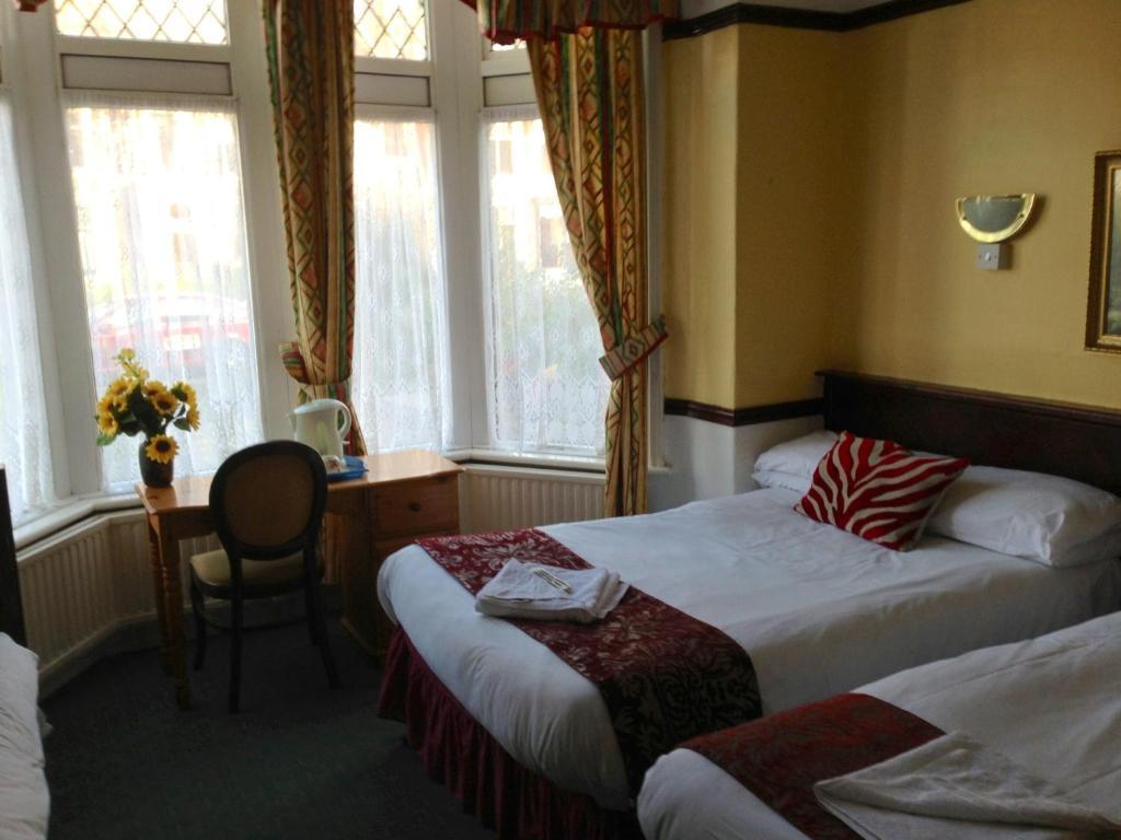 Penrhys Hotel Cardiff Exterior foto